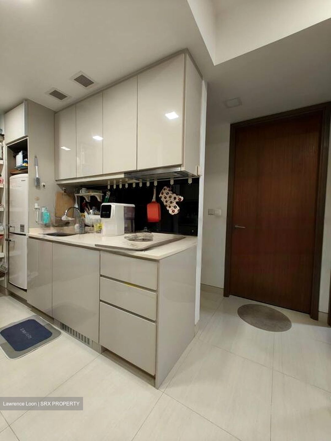 The Centren (D14), Apartment #481273831